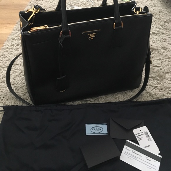 SOLD! Prada saffiano double zip tote black - Picture 1 of 8