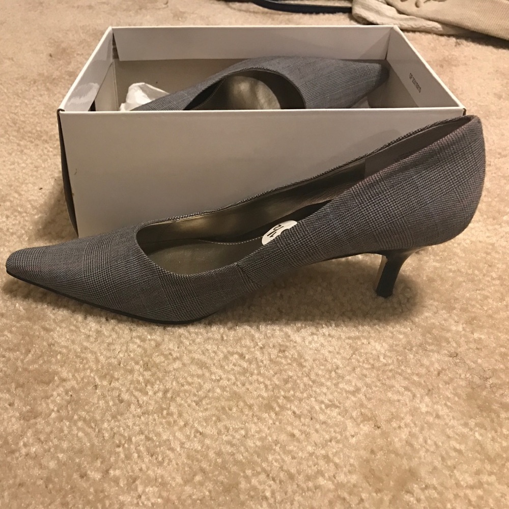 Anne Klein kitten heels