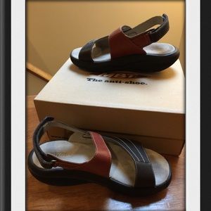 MBT sandals Ema brown