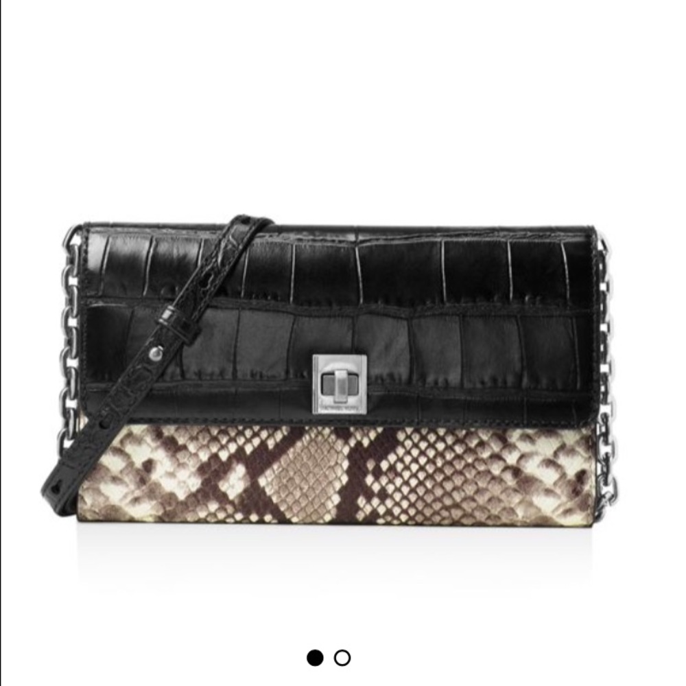 PRICED TO SELL!! Michael Kors "Natalie," purse.