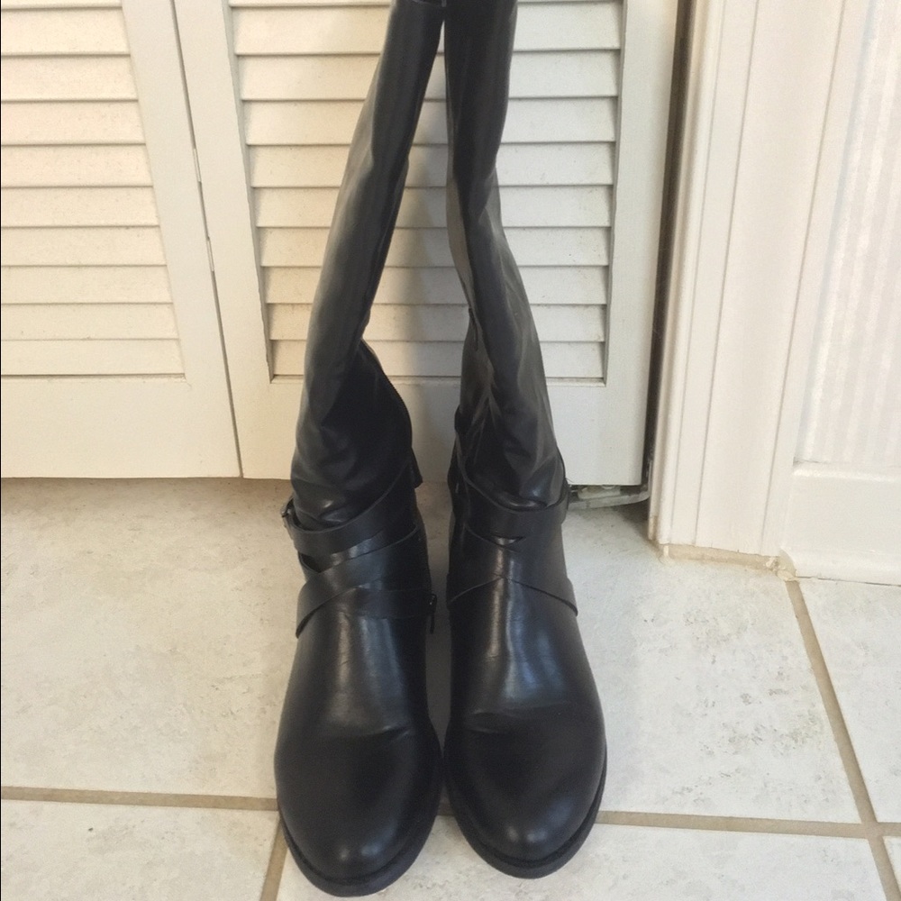 Brand new size 9 black boots