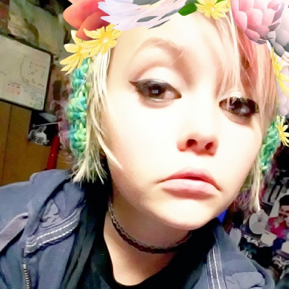 Meet your Posher, Rayven - Picture 1 of 1