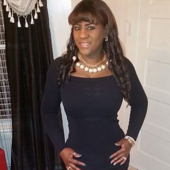 Meet your Posher, Erika - Picture 1 of 1