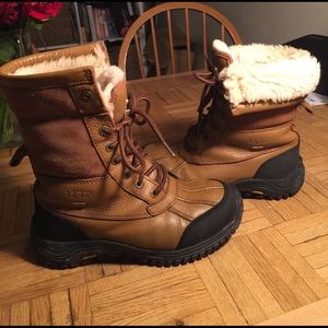 UGG Adirondack Winter boots