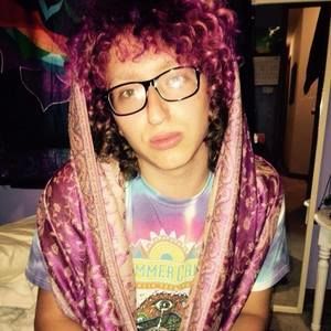 Meet your Posher, Eli