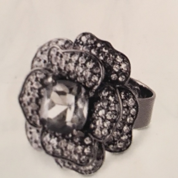 Belle Fleur Ring - Picture 2 of 4