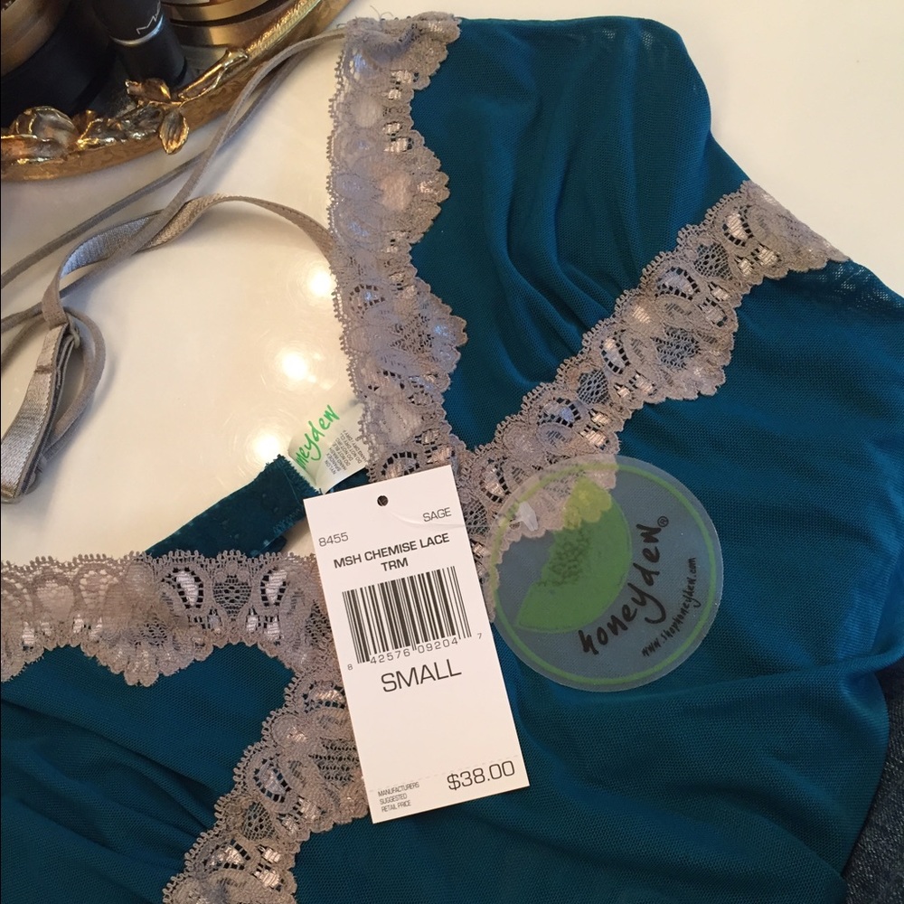 Honeydew Brand Night Gown