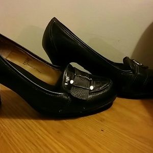 Black gator imprinted loader heels