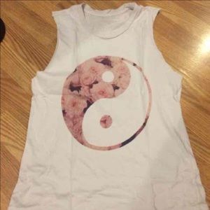 Brandy Melville muscle tee