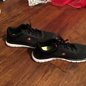 Women's Tennis Shoes