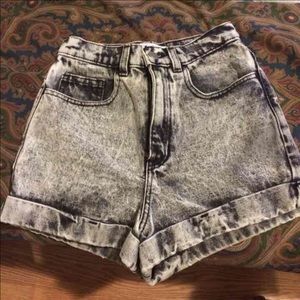 American Apparel cuffed HW shorts