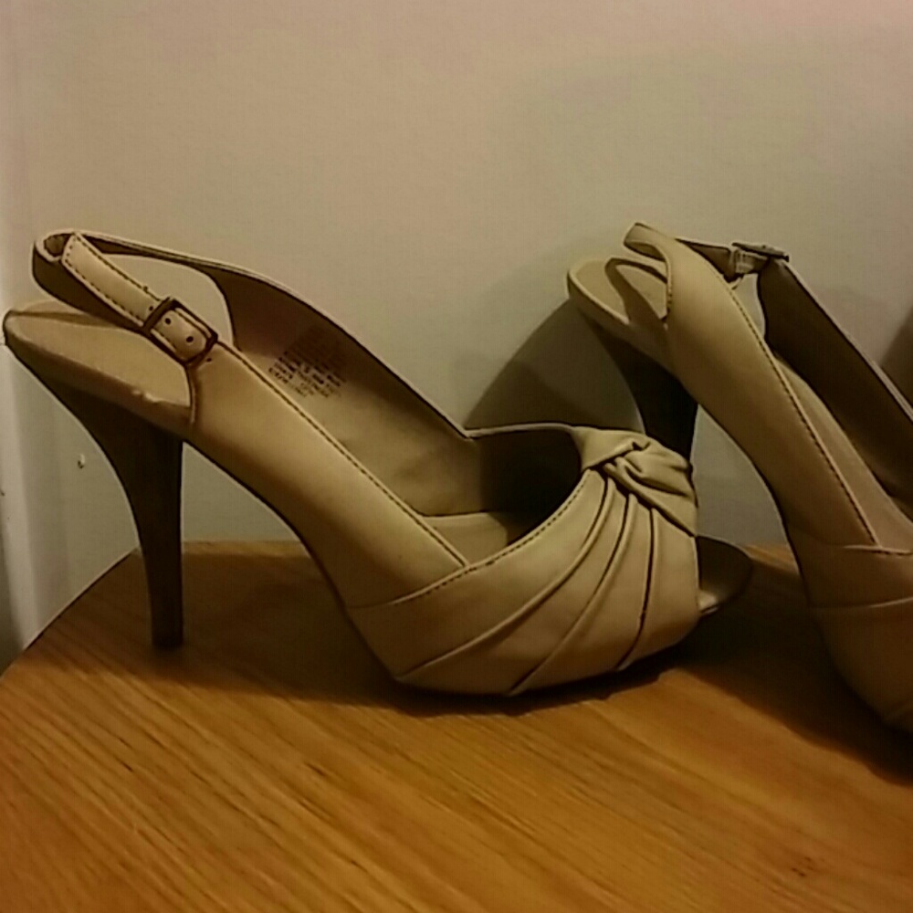 Sexy slim heeled sandal
