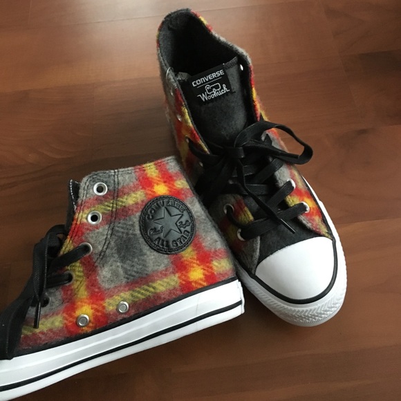 Converse Shoes - Converse wool.NEW with tag. Size woman 8, men 6.