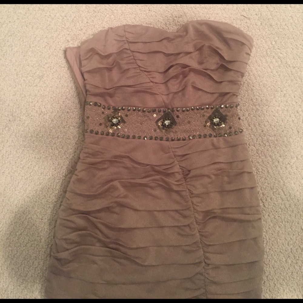 Super cute mini dress!