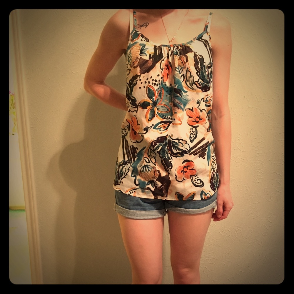Selling cute top