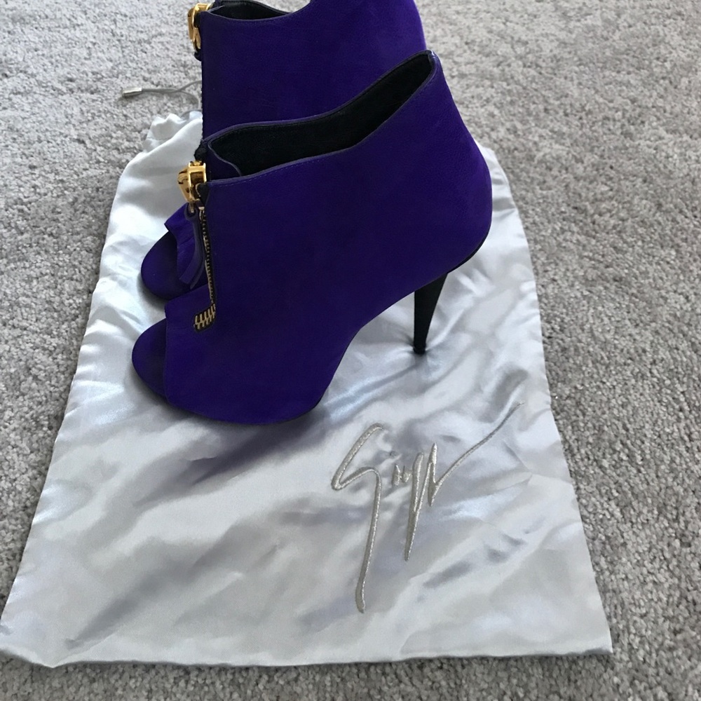 Purple suede Giuseppe Zanotti Booties