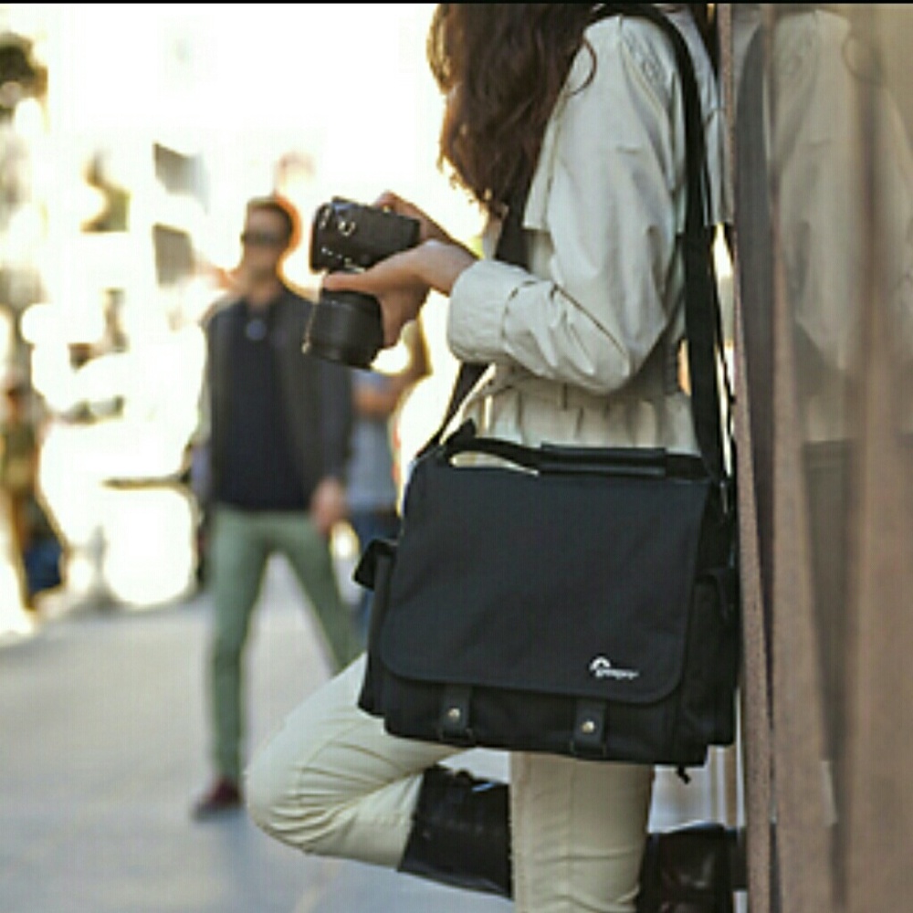 🚫sold🚫 NWT Lowepro Urban Reporter 150 bag