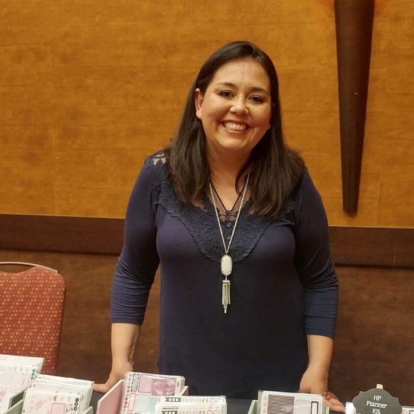 Meet your Posher, Audrey - Picture 1 of 1