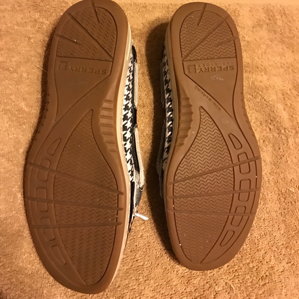 Sperry's - Picture 3 of 4