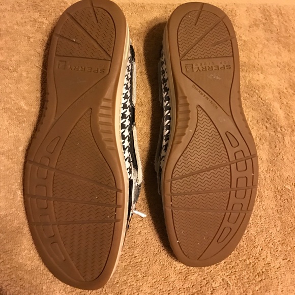 Sperry's - Picture 3 of 4
