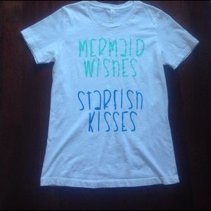 White Graphic Tee. 💙💚🌊⚓️