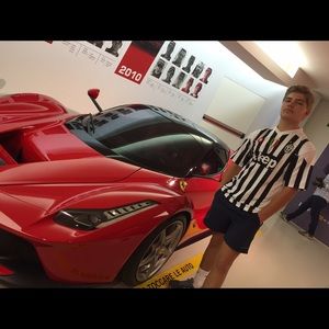 Meet your Posher, Bennett