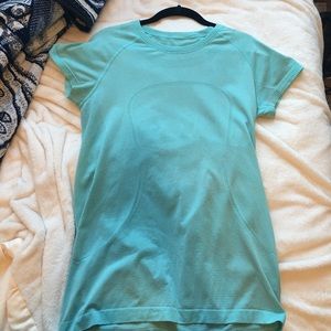 Lulu lemon // short sleeve athletic top