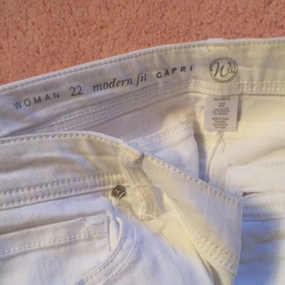 New with tags White cropped jeans - Picture 3 of 3