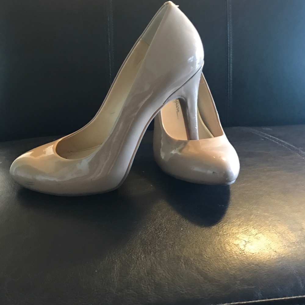 Used Jessica Simpson pumps