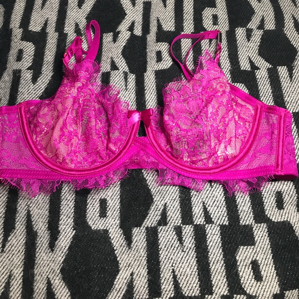 SALE💕 Victoria SECRET VERY SEXY UNLINED DEMI NWT - Picture 2 of 3