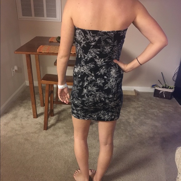 🔥 BILLABONG MINI DRESS 🔥 - Picture 2 of 2