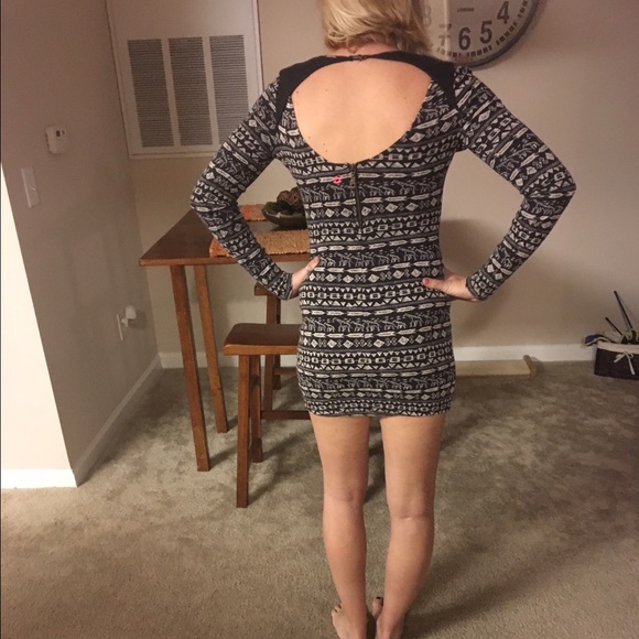 BILLABONG LONG SLEEVE GIRAFFE DRESS 🐠🐟🐳 - Picture 2 of 2