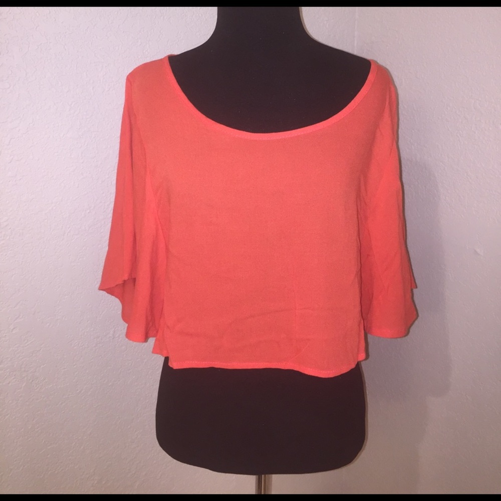 Cropped flutter sleeve top