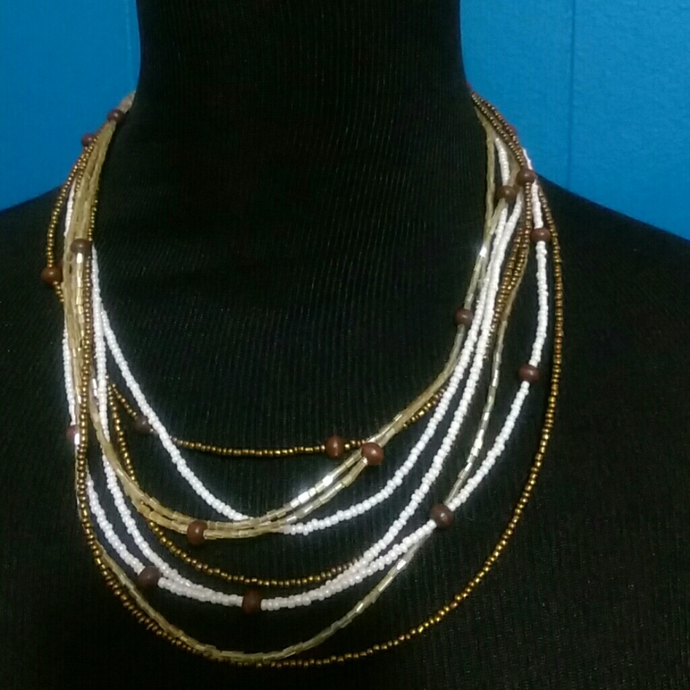 Beaded necklace and bracelet set