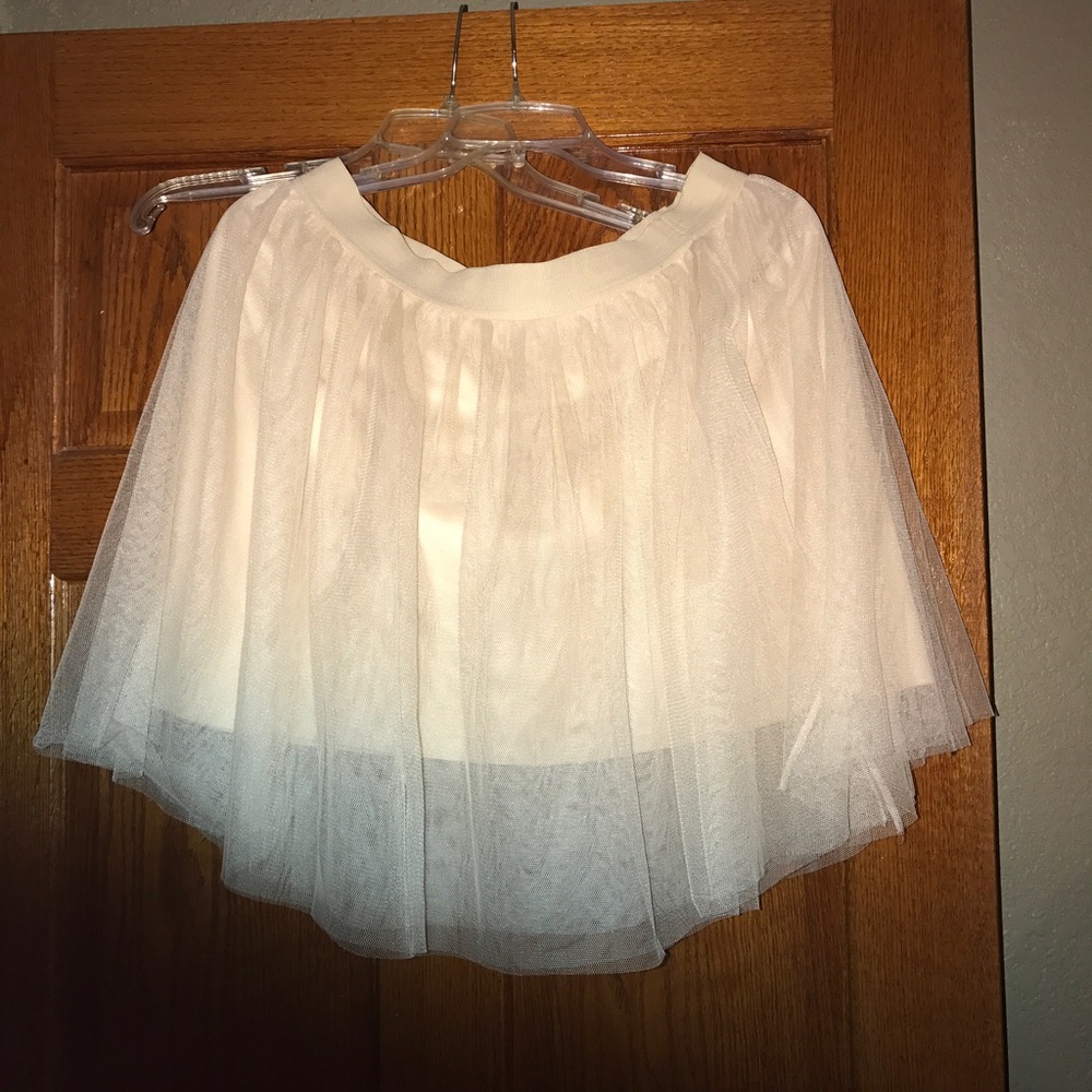 Lauren Conrad Tutu skirt cream