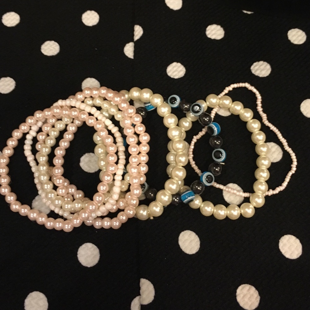 BRACELET LOT