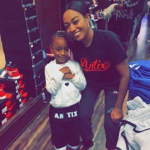 Meet your Posher, Jasmine a.