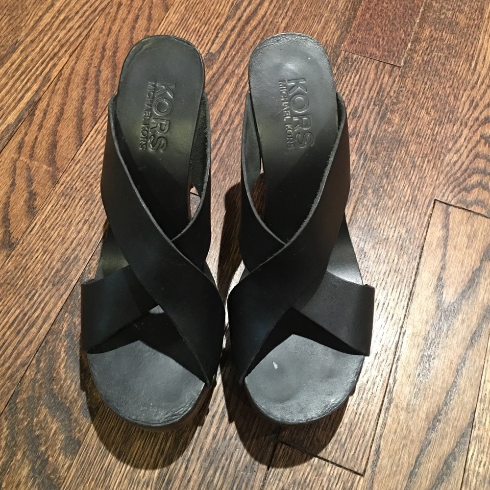 Kors Michael kors black leather wood heels size 8