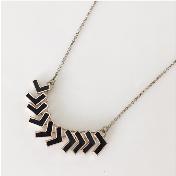 Jewelry - Black and gold arrow long necklace