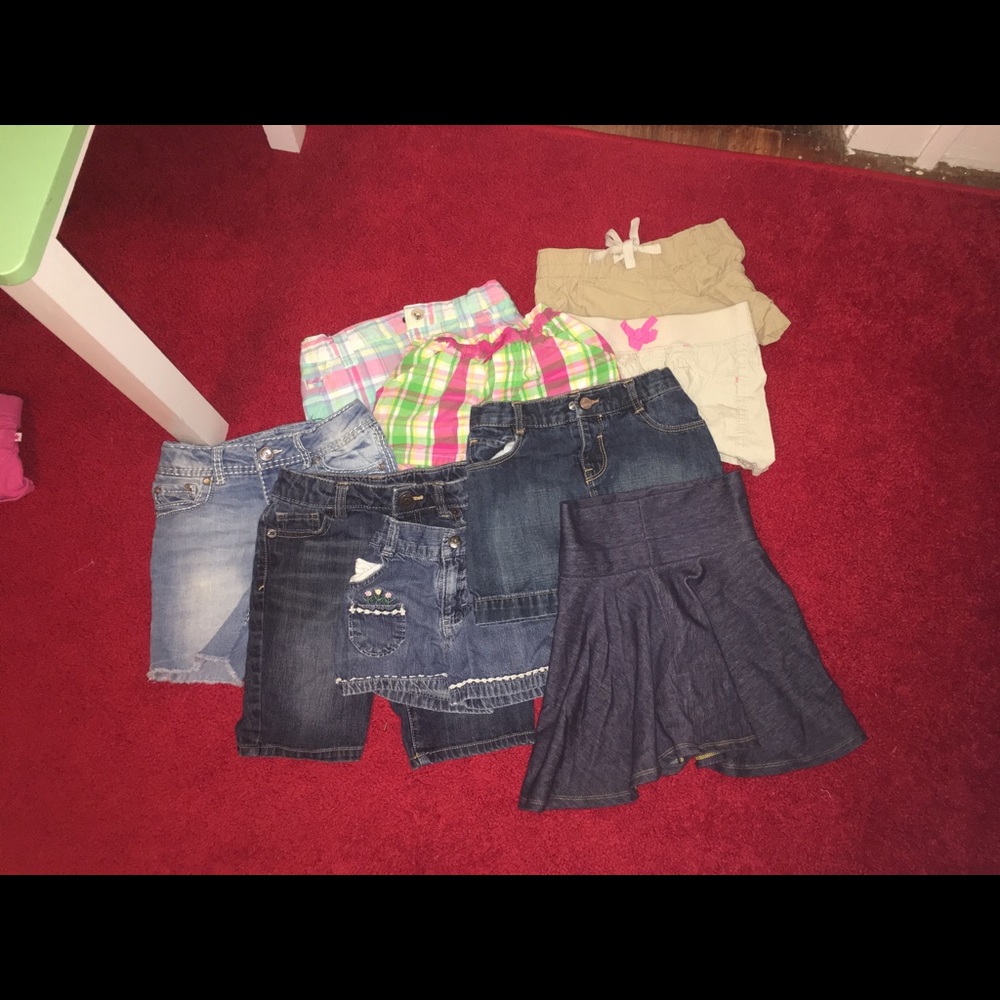 Girls lot of 5t shorts and skirts