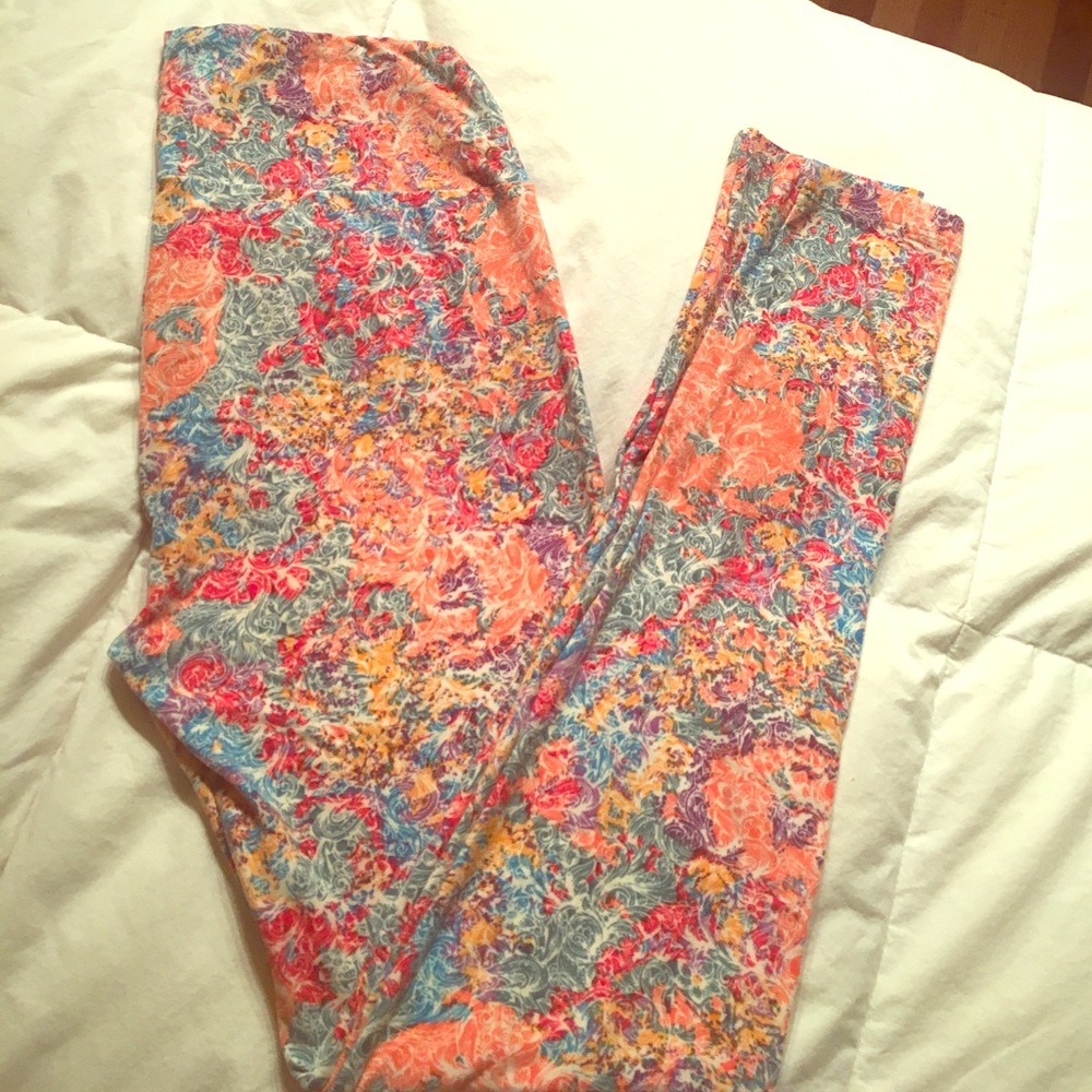LuLaRoe OS Spring Leggings 🦄🦄