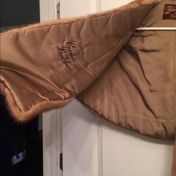 Fur wrap / shawl - Picture 2 of 3