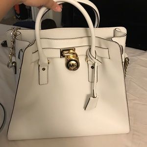 Michael Kors Locket Shoulder Bag (Authentic)