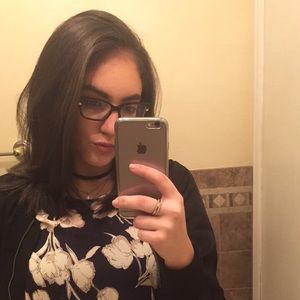 Meet your Posher, Alaa