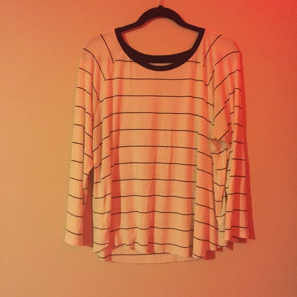 American Eagle Tee Shirt - Picture 1 of 5