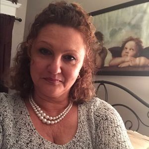 Meet your Posher, Annamaria