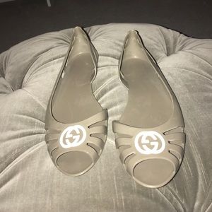 Olive Gucci jelly shoes