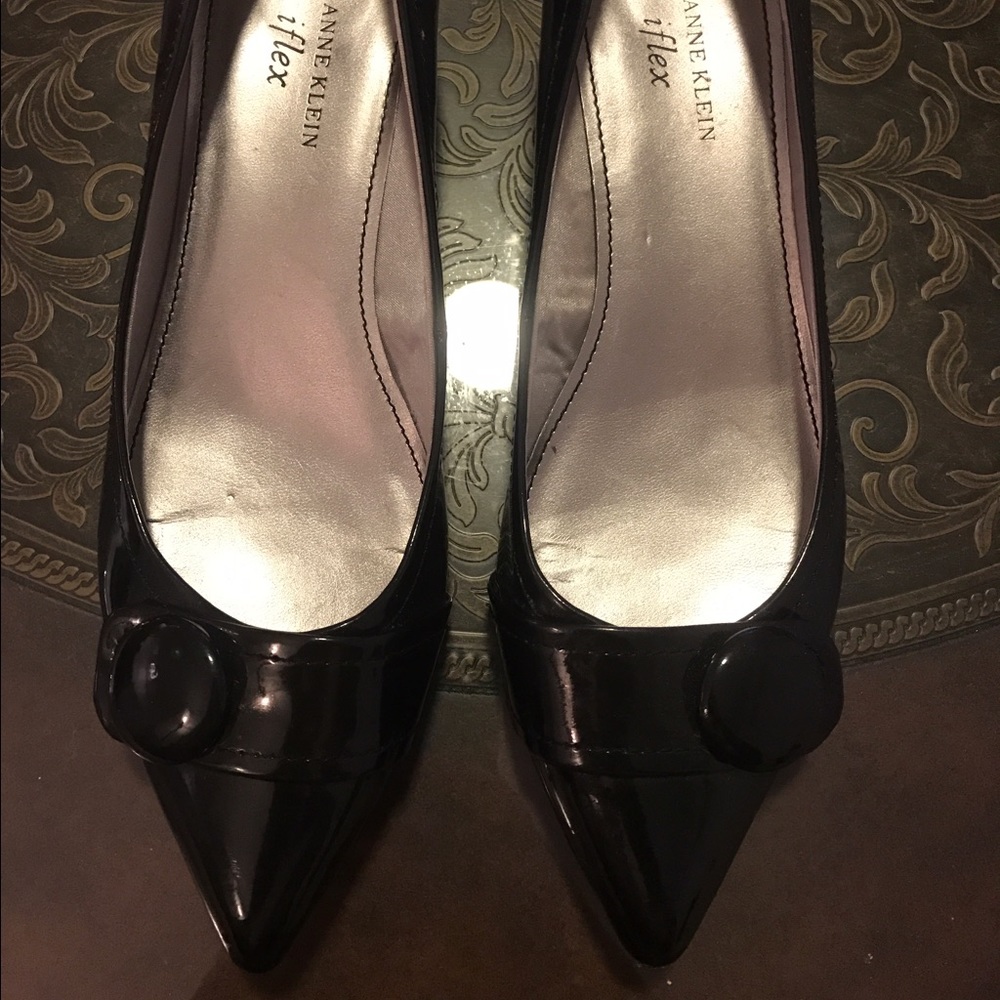 Anne Klein black kitten Heels 9.5