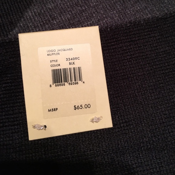 HP🎉7/28🎉NWT Michael Kors Logo Jacquard Scarf - Picture 4 of 4