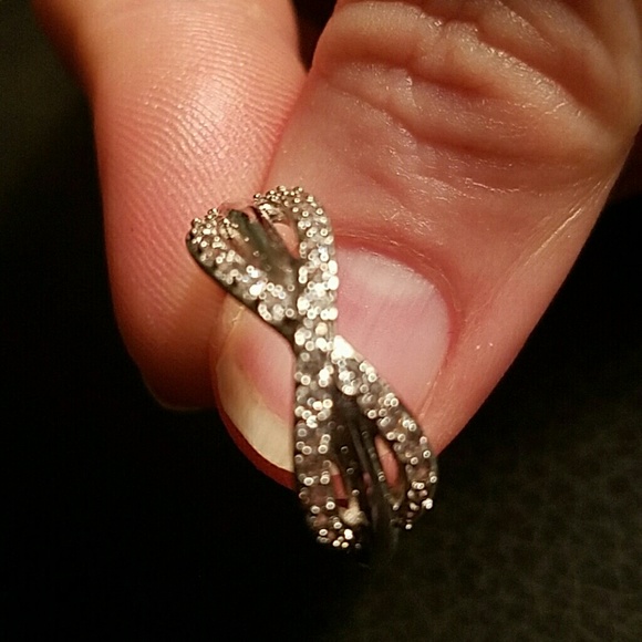 Lowest price! Size 9 Ladies Infinity Ring - Picture 3 of 3